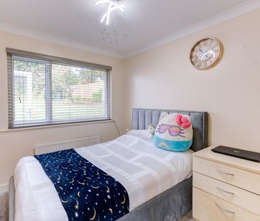 3 bed detached bungalow to rent in Twatling Road, Birmingham, B45 - Photo 4