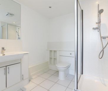 2 bedroom flat in 2 Basin Approach - Photo 1