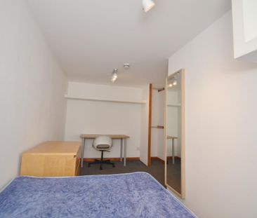 7 bedroom terraced house to rent - Photo 2