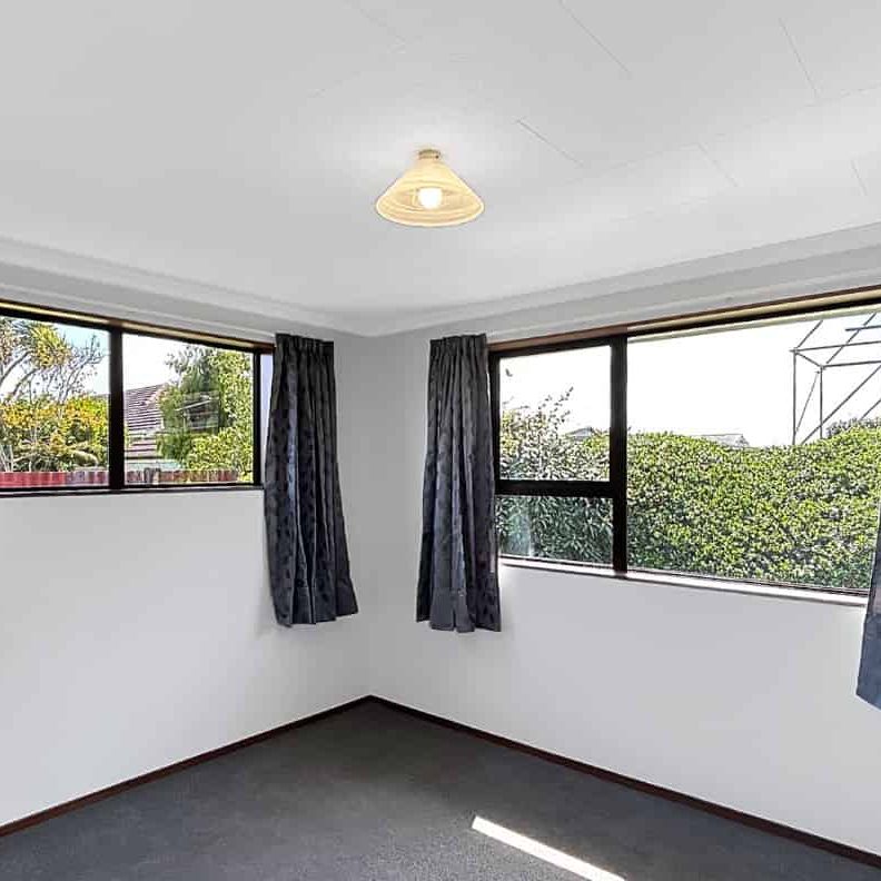 WAVERLEY - 2 BEDROOMS - Photo 1