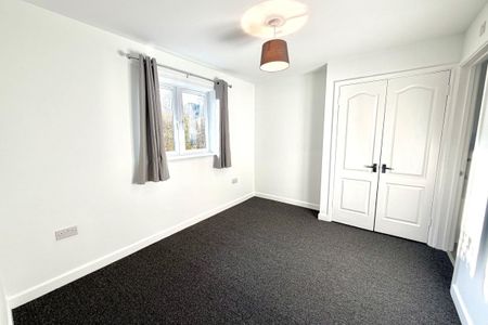 High Street, Didcot - Photo 3