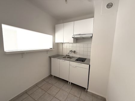 STUDIO CANNES BANANE AVEC TERRASSE - Photo 3