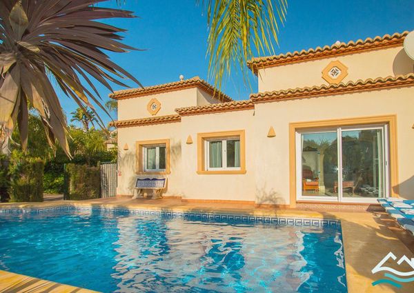 VILLA FOR RENT ALL YEAR ROUND WITH PRIVATE POOL IN MORAIRA