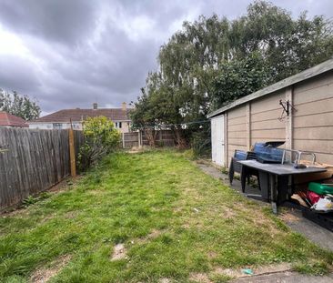 Room in a Shared House, Kingsholm Gardens, SE9 - Photo 5