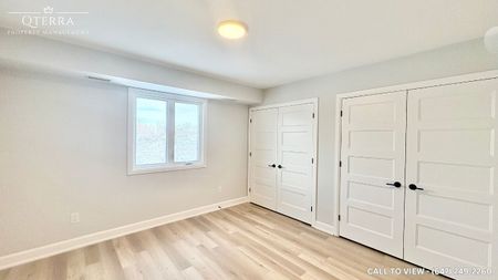 BEAUTIFUL 2-BEDROOM MAIN LEVEL UNIT WITH MODERN UPGRADES - Photo 4