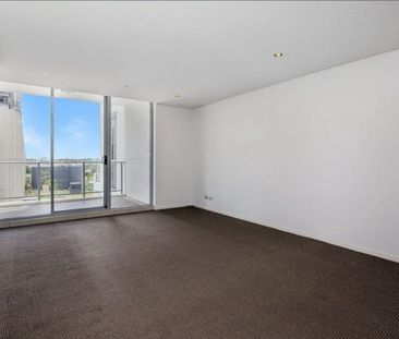 Luxury Living at 702/4 Como Crescent: Your Dream Home Awaits in Sou... - Photo 3