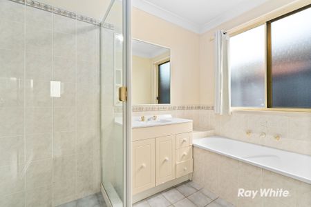 Three Bedroom Family Home Located On Quite Street! - Photo 5