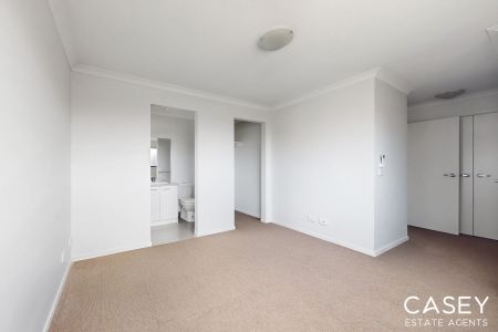 36 Rothschild Avenue, Clyde - Photo 4