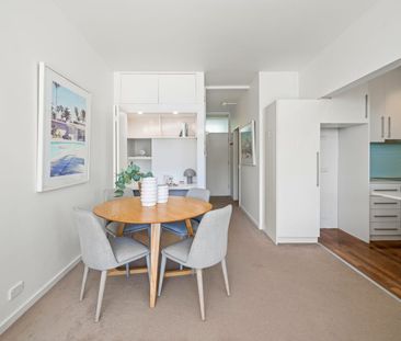 ‘Easthaven’ Magical Waterfront Lifestyle with Stunning Harbour Views - Photo 4