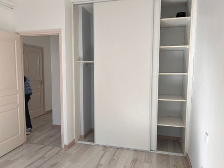 Location Appartement 3 pièces 59m² LE PUY EN VELAY 43000 - Photo 3