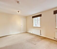 2 BEDROOM Maisonette - Upper - Photo 1