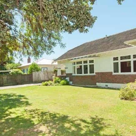 Family home at Ludlam Crescent - Photo 1