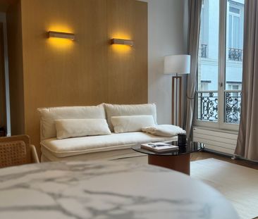 Appartement • Paris 8ème - Photo 4