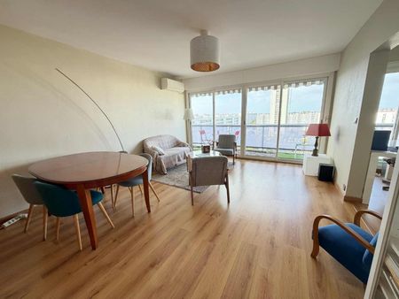 Location Appartement 4 pièces 82m² BORDEAUX 33300 - Photo 3