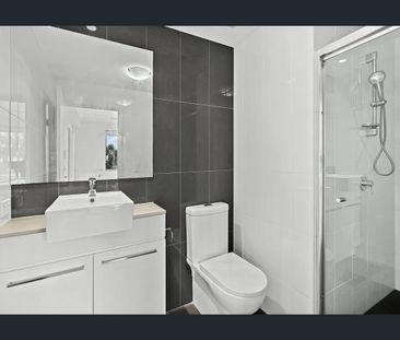 Victoria Park Residences - 2 Bedrooms! - Photo 5
