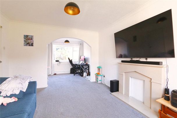 3 bedroom semi-detached house to rent - Photo 1