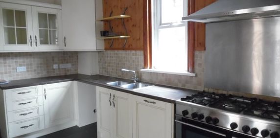 4 bedroom house to rent Vernon Road, Skegness, PE25 - Photo 2