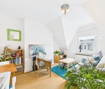 Grove Road, Berkshire Grove Road, Berkshire - Photo 1