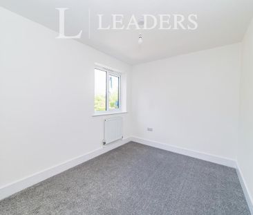 4 bedroom detached house to rent - Photo 1