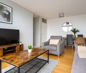 2 bedroom flat to rent - Photo 3