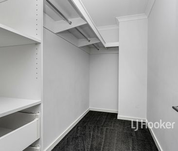 Under Application - Photo 3