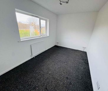 3 bedroom end of terrace house to rent - Photo 1