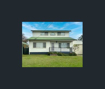 Family Home - Photo 4