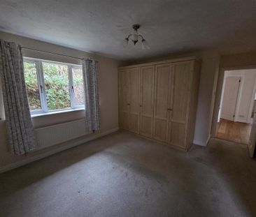 4 bedroom detached house to rent - Photo 3