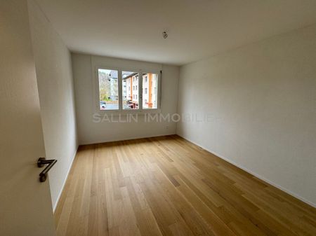 APPARTEMENT RECEMMENT RENOVE DE 4½ PIECES DANS UN PETIT LOCATIF - Photo 2