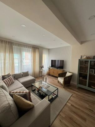 Alquiler de piso en Calle Barcenillas, 3 - Photo 1