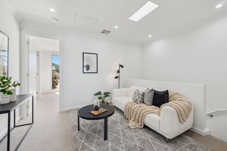 Modern Living, Prime Location – Minutes to the City & Coast! - Photo 2