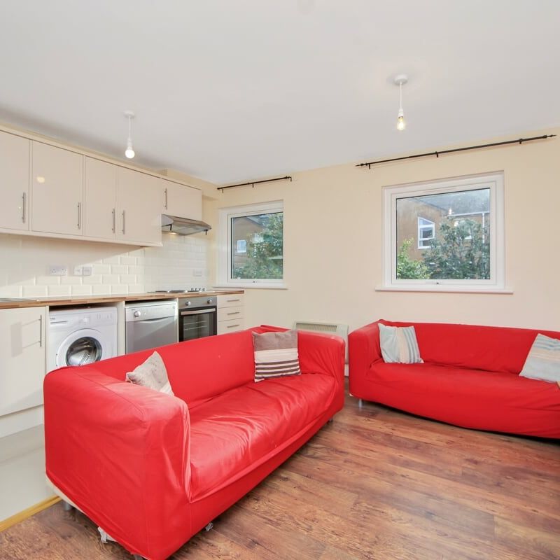 5 Bed Terraced House, Cyclops Mews, E14 - Photo 1