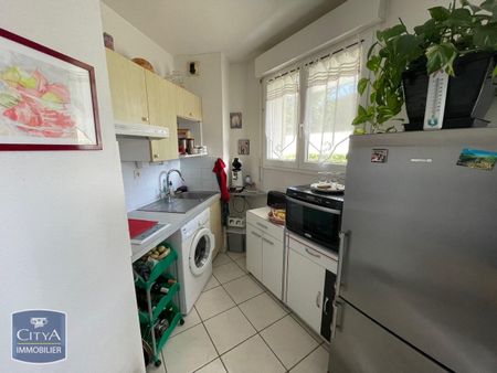 Location Appartement 2 pièces 42m² ST GEORGES DE DIDONNE 17110 - Photo 4