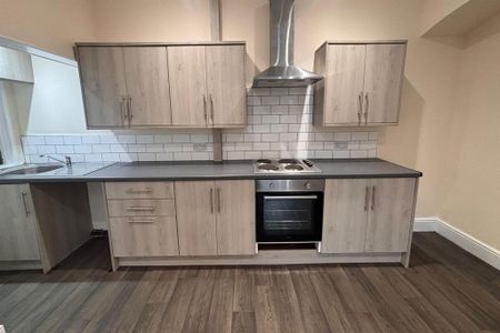 2 bedroom terraced house to rent - Photo 4