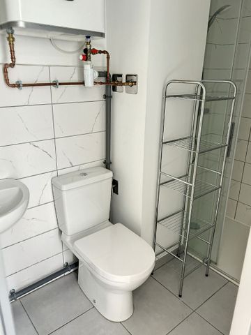 Appartement à louer - REIMS- HYPER CENTRE - Photo 4