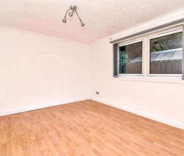 3 bedroom detached bungalow to rent - Photo 2