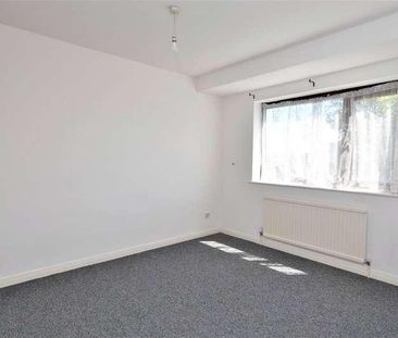 Midsummer Meadow, Shoeburyness, Essex, SS3 - Photo 3