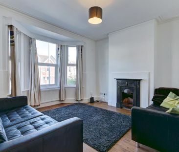 6 bedroom house to rent - Photo 2