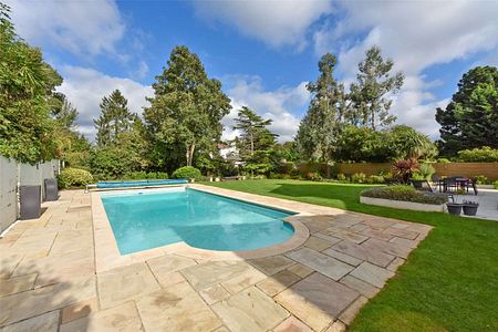 Superb contemporary home with outdoor heated swimming pool set in the highly desirable Fisheries in Bray Village. - Photo 2