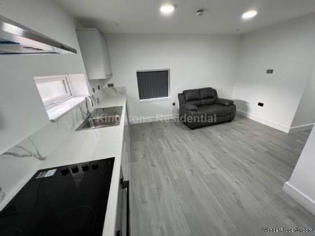 2 bedroom property to rent in Cardiff - Photo 3