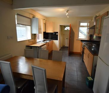 5 bedroom semi-detached house to rent - Photo 6