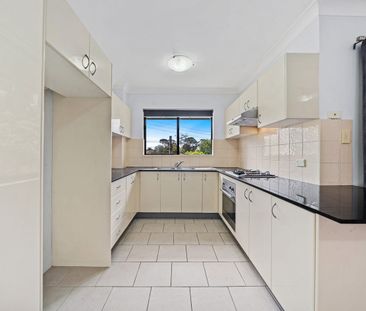 Modern 2 Bedroom Unit - Photo 5