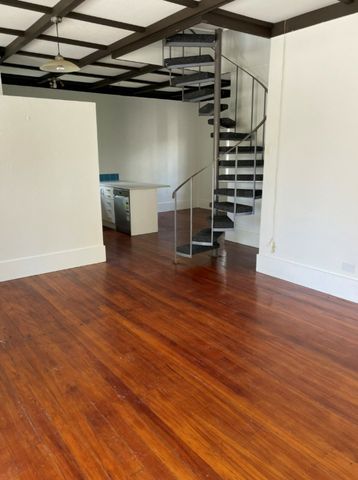 Great Family Home - Photo 4