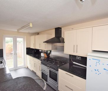 1 bedroom Flat To Let - Photo 4