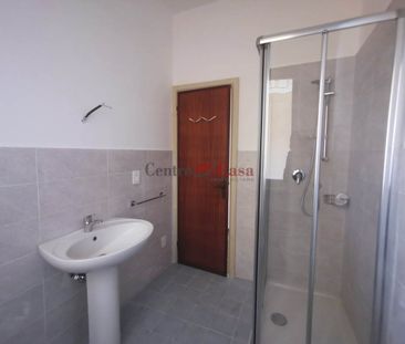 Appartamento con 3 camere,ascensore e garage! - Photo 3