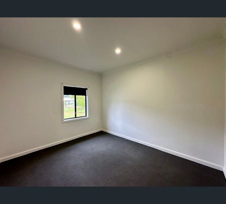 2/8 Denison Street, Cooma, NSW 2630 - Photo 4