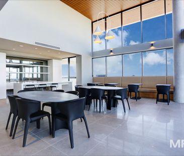 Large and light filled apartment that really hits the marque - Photo 3