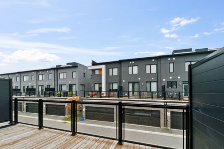 For Lease - 70 Huguenot Road, Oakville, Ontario - Photo 2