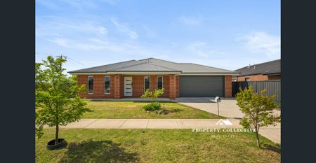 Modern Family Home - Photo 2