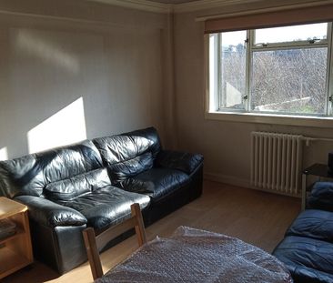 Room in a Shared Flat, Westfield Court, EH11 - Photo 3